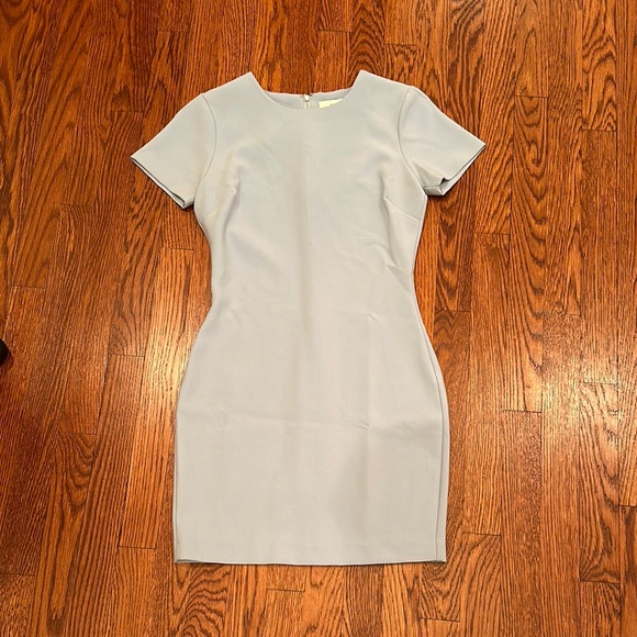 Elegant Light Blue Short Sleeve Dress - Picture 1 of 1